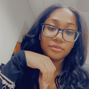 Meet your Posher, Alexandra